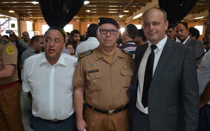 SEGURANÇA PÚBLICA: Prefeito em exercício Osnei Stadler participa de cerimônia de formatura de soldados. Osnei solicitou 