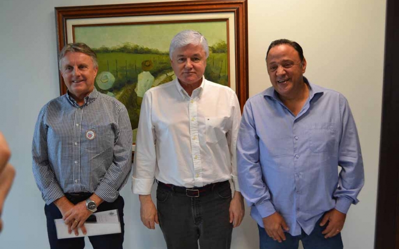 Prefeito Adelmo cumpre agenda em Curitiba e visita o Chefe da Casa Civil Valdir Rossoni