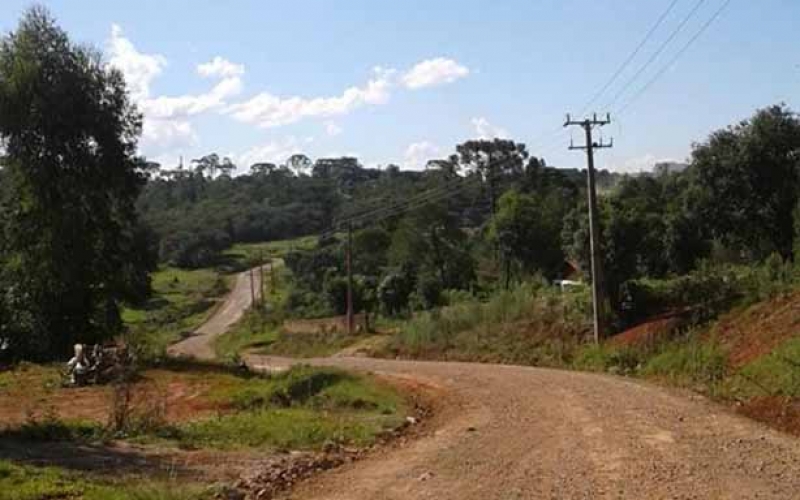 Prefeitura realiza melhorias na estrada principal que liga Prudentópolis a Jaciaba