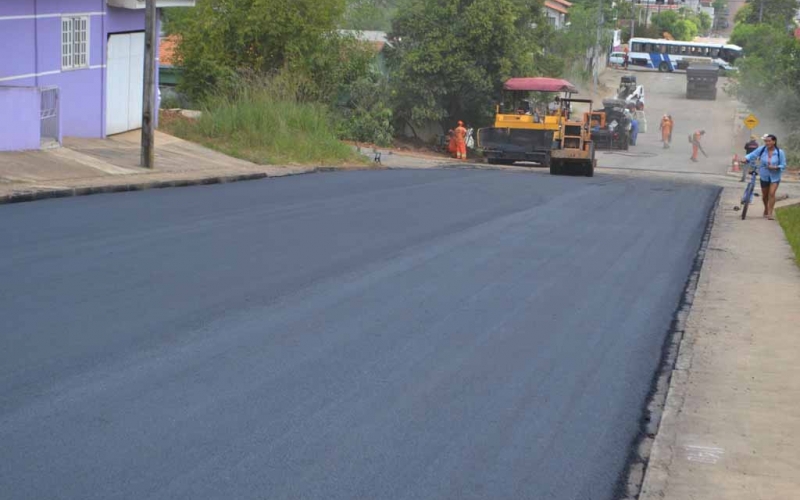 Prefeitura inicia obras de pavimentação asfáltica na rua Afonso Pena