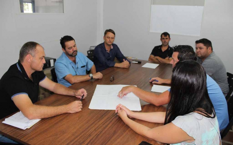 Vice-prefeito Osnei Stadler participa de reunião com a Sanepar 