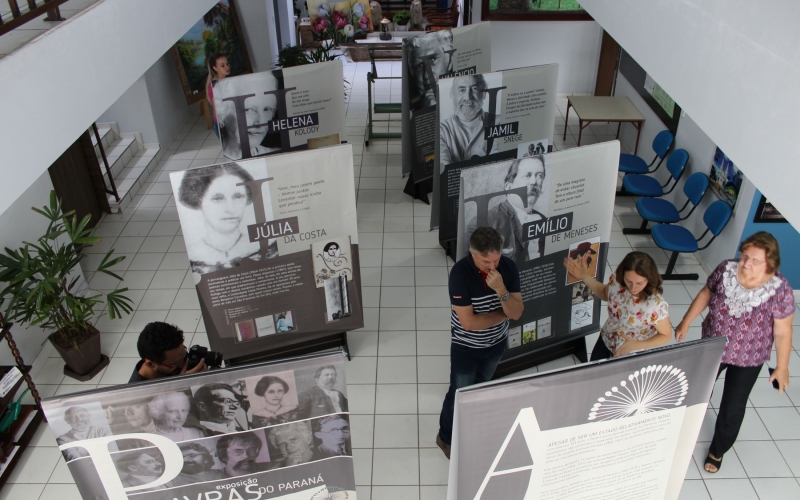 Aconteceu na Casa da Cultura a abertura da exposição “Palavras do Paraná”
